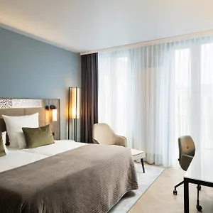 4* Otel Leonardo Royal